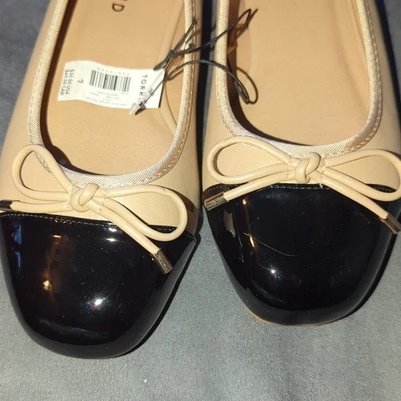 Wide Width Flats - Picture 3 of 11